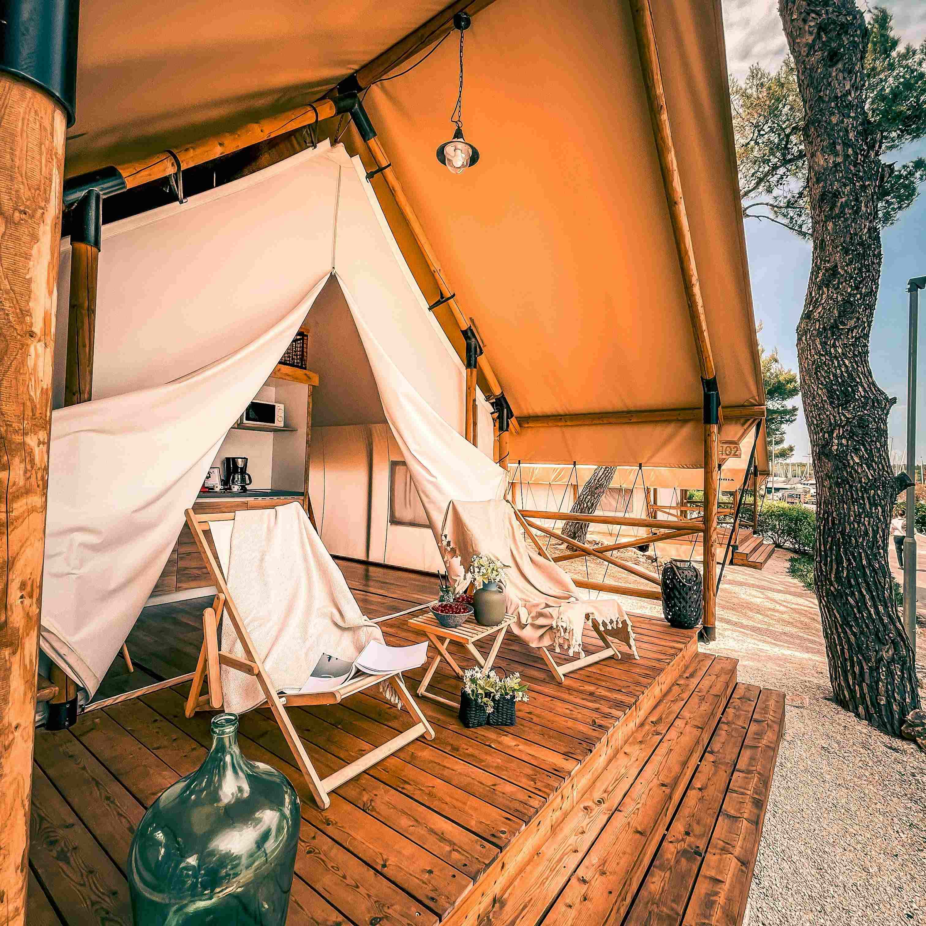 Hotel Tent